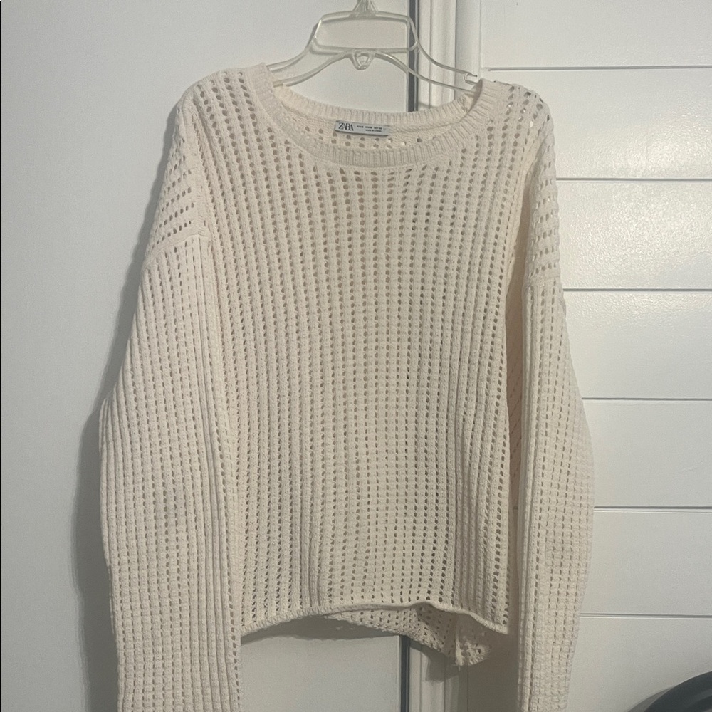 ✨Zara Sweater✨